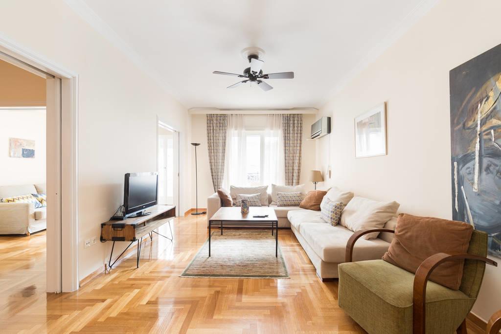 Irodotou Grand Apartment Афины Экстерьер фото